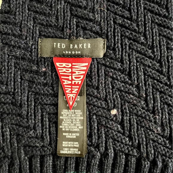 NWOT - Ted Baker Men’s Wool & Cashmere Blended Scarf - Made in Great Britain - Picture 3 of 4